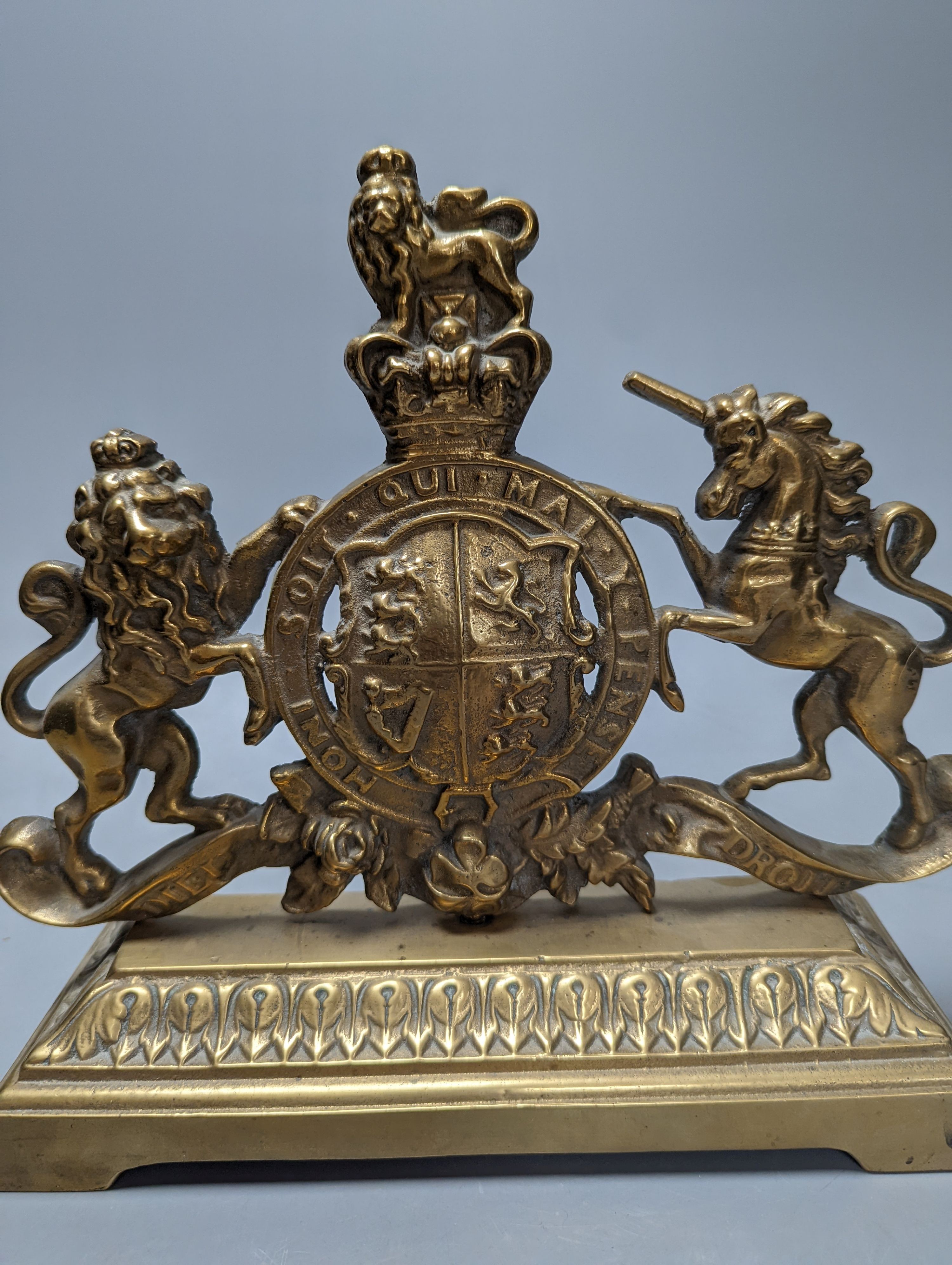 A Victorian bronze Royal Coat of Arms doorstop 28cm